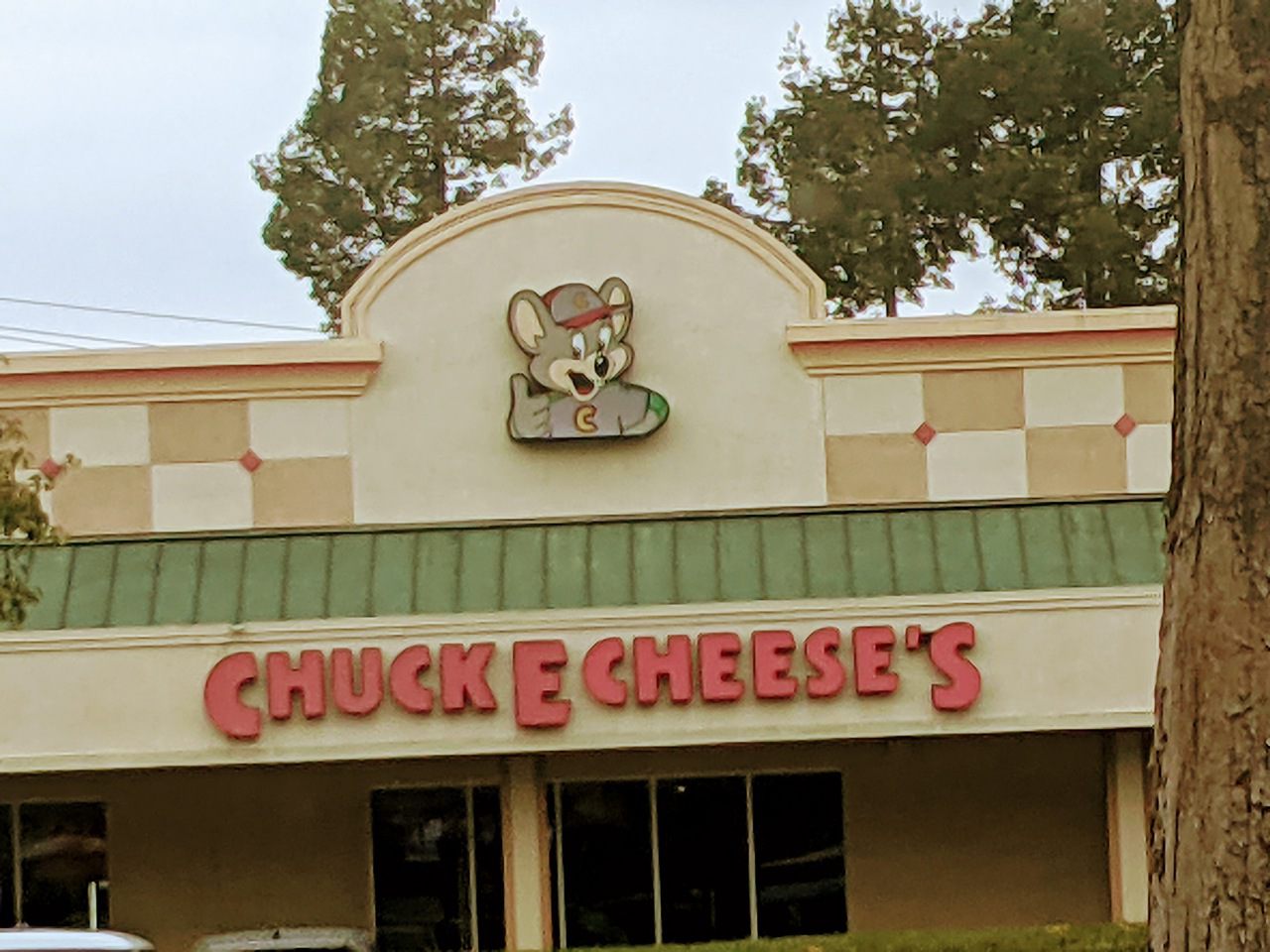 Chuck E. Cheese